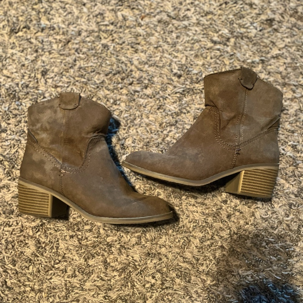 Brown Ankle Suede Cowboy Style Boots - Size 6